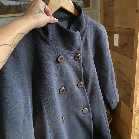 Armani Collezione Navy wool peacoat, size 4 - Picture 4 of 7